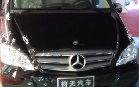 鈞天奔馳商務(wù)車參加2013中國邯鄲國際汽車展